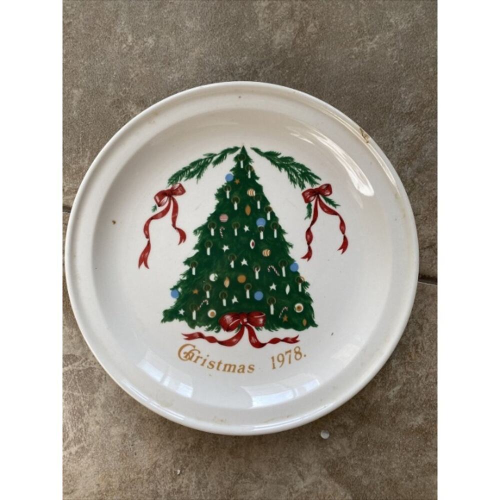 Christmas Tree Lillian Vernon 1978 Plate Carrigaline Pottery Ireland County Cork